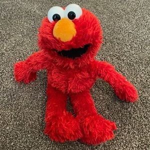 Sesame Street Love to Hug Elmo